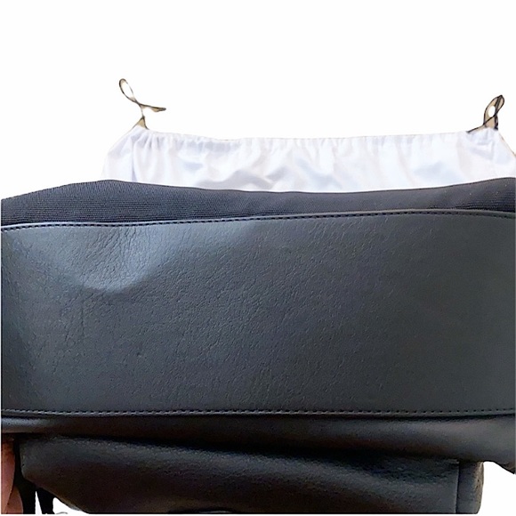 Givenchy Large Leather Pebbled Backpack - Picture 5 of 12